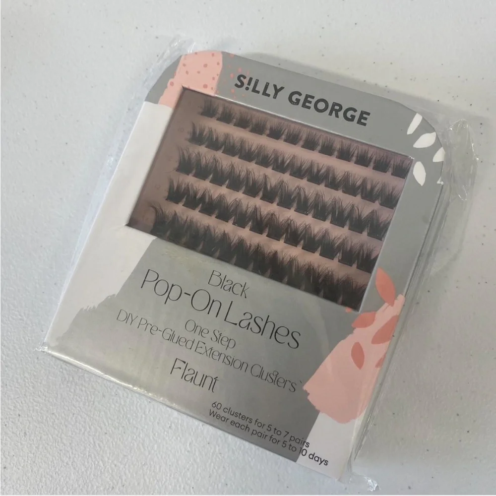 SILLY GEORGE Lash Sleep Mask and Pop-On Lashes Set - Picture 2 of 6